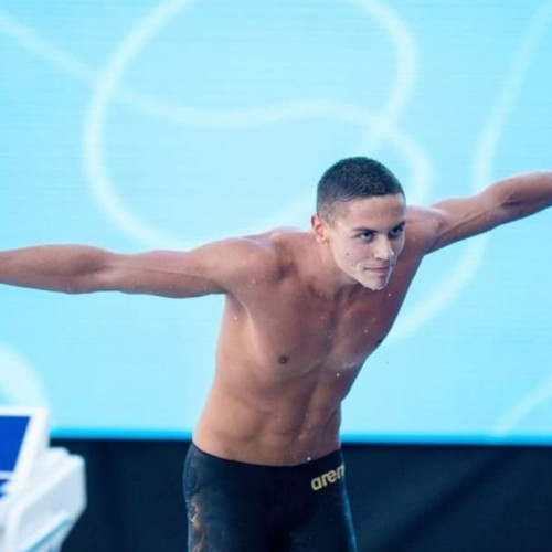 Inotatorul român câștigă aurul în proba de 200 de metri liber