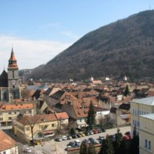 Brașovul, pe locul al doilea în România la numărul de camere Airbnb