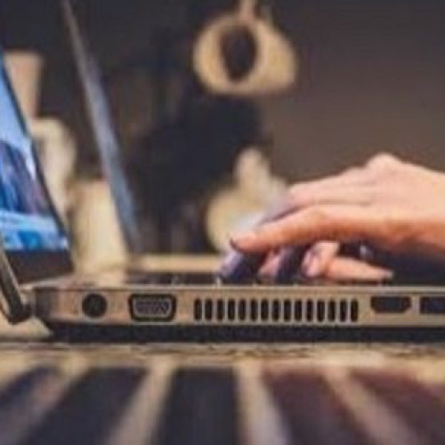 Bărbat prins încercând să acosteze minori pe internet