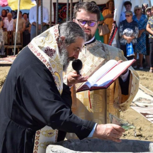 Piatra de temelie pentru biserica "Înălțarea Domnului" la Tocileni