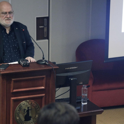 Studentele de la SNSPA, încurajate să se prezinte la Parchet în cazul profesorului Alfred Bulai