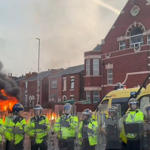 Violente la Southport după o tragedie îngrozitoare