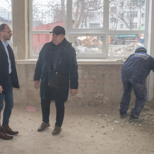 Sute de elevi botoșăneni își vor începe anul școlar în școli relocate