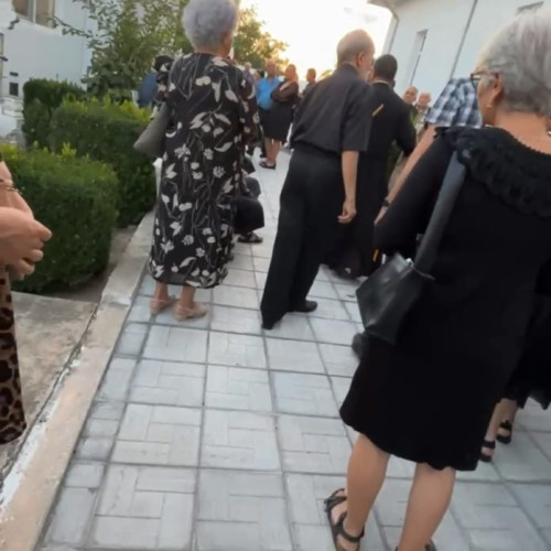 Revolta credincioșilor din Urechesti după refuzul de a oficia priveghiul preotului Golesteanu