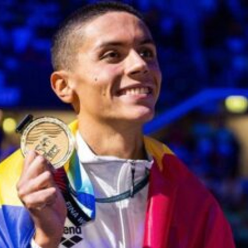 David Popovici: Medaliile de la Paris trebuie să atragă mai multă atenție asupra sportului în România