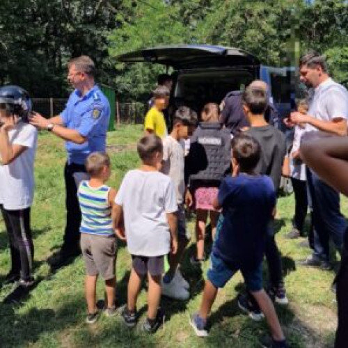 Tabăra din pridvorul satului, un prilej pentru activități de prevenire a faptelor antisociale