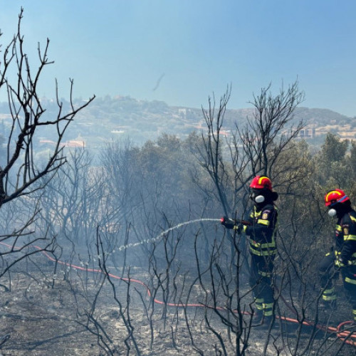 Pompierii români intervin în Grecia pentru stingerea incendiilor