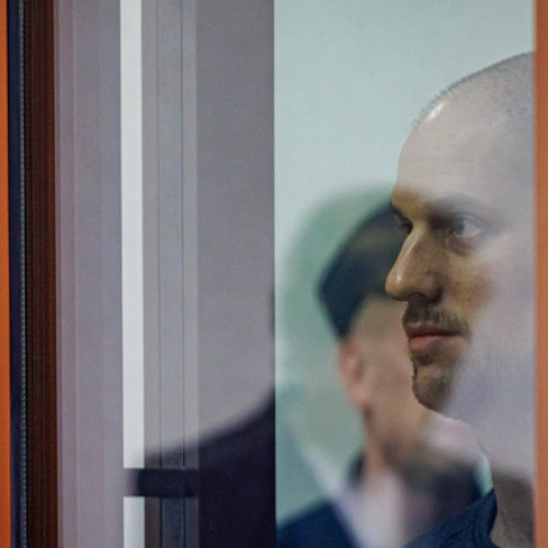 Rusia eliberează reporterul Evan Gershkovich și fostul pușcaș marin Paul Whelan