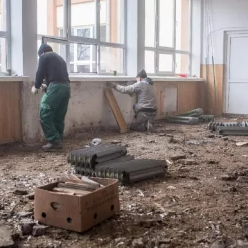 Elevii din Botoșani se vor întoarce în școli în renovare