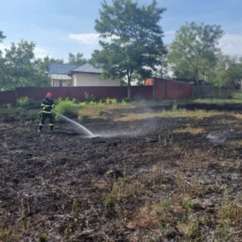 Incendii devastatoare în județul Botoșani, pompierii intervin cu rapiditate