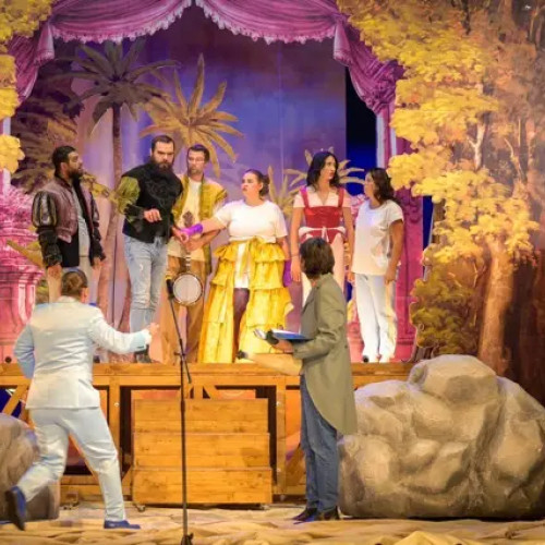 Teatrul "Fani Tardini" din Galați prezintă comedia "O repetiție moldovenească"