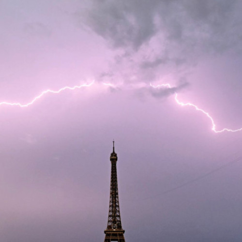 Natură dezlănțuită în Franța: Furtuni și înundații devastatoare