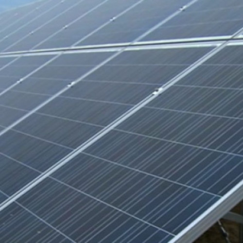 Ministerul Energiei susține primăriile și universitățile cu fonduri pentru panouri fotovoltaice