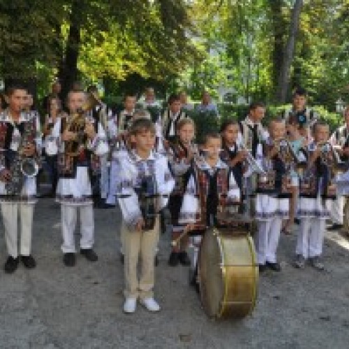 Festivalul-concurs de muzica traditionala instrumentala "Constantin Lupu" la Botosani