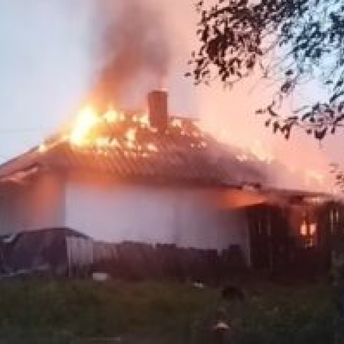Incendiu devastator în județul Botoșani: o familie rămâne fără cămin