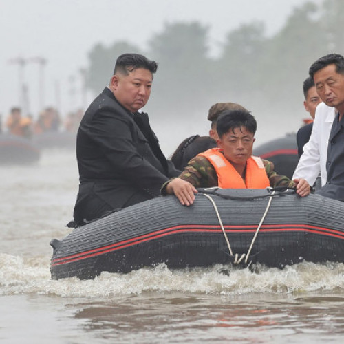 Kim Jong Un acuză presa sud-coreeană de răspândirea unor informații false despre inundații