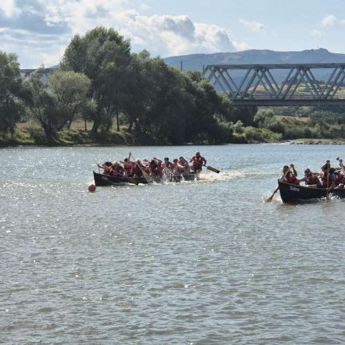 Competitia de vaslit "Descopera Rowmania" s-a desfasurat la Alba Iulia