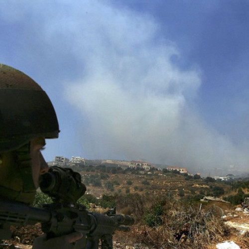 Hezbollah lansează zeci de rachete asupra nordului Israelului