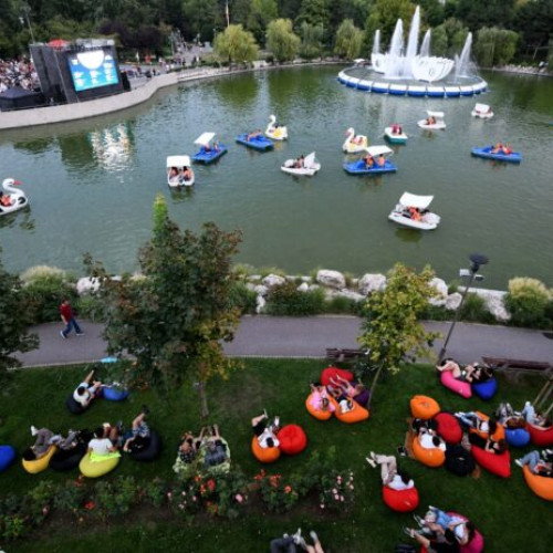 "Cinema sub Stele" revine în București cu proiecții gratuite