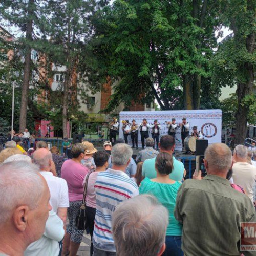 Festival folcloric pe Pietonalul Unirii din Botoșani