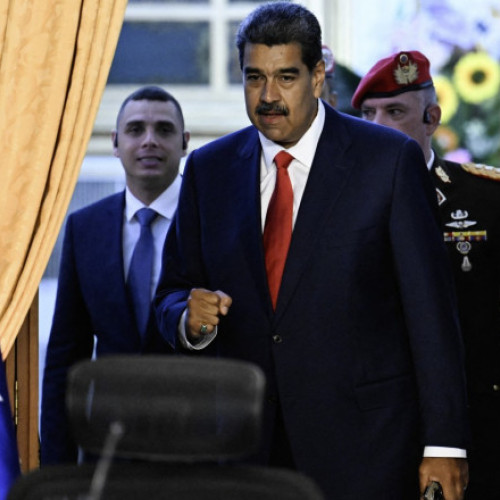 Maduro amenință opoziția în timpul unei ceremonii militare la Caracas