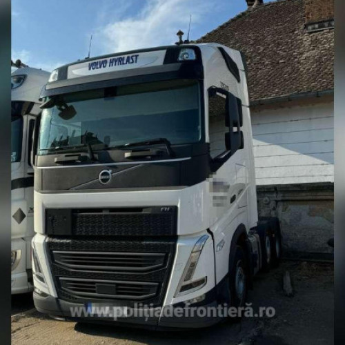 Sofer bulgar prins la frontiera Calafat-Vidin cu un camion căutat în Suedia