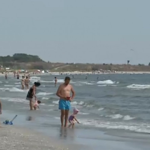 Apa mării din Vadu și Corbu, bună pentru îmbăiere