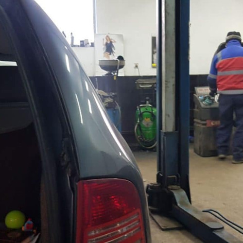 Controale inopinate la service-uri auto de către Consiliul Concurenței