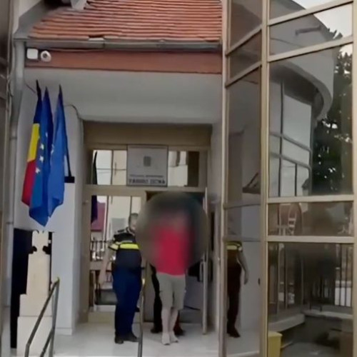 Bărbat reținut la Târgu Ocna pentru amenințare și violență în familie