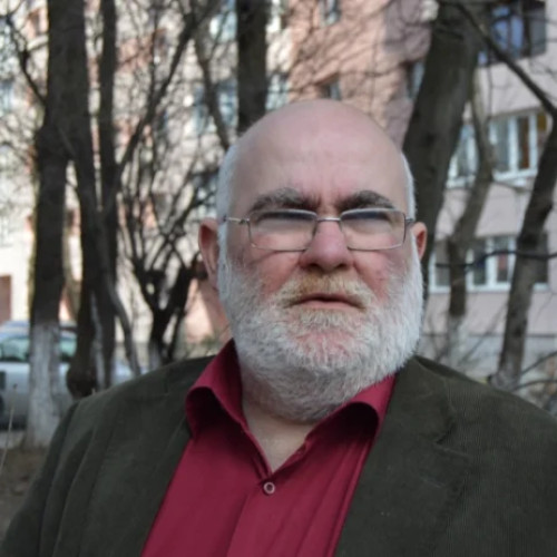 Procurorii încep audierile în cazul profesorului Alfred Bulai, acuzat de hărțuire sexuală