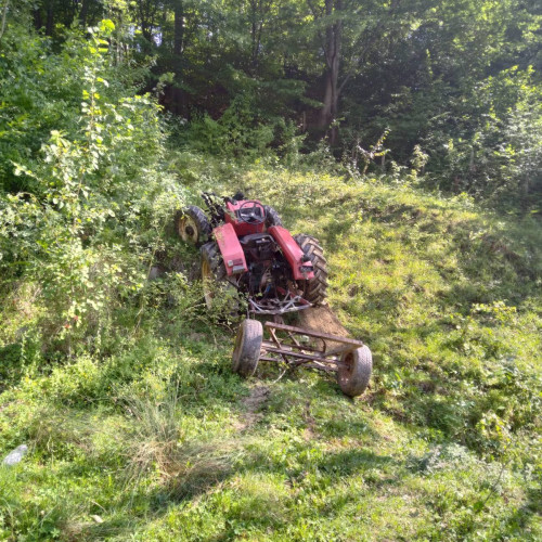 Accident tragic în Rau Alb de Jos: o persoană decedată după ce a fost prinsă de un utilaj agricol