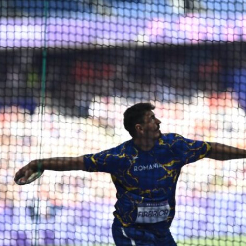 Alin Alexandru Firfirica se bucură de calificarea în finala olimpică la aruncarea discului