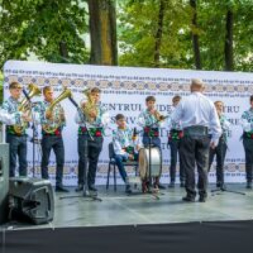 Festivalul - Concurs de Muzică Tradițională Instrumentală "Constantin Lupu" a adus bucurie la Botoșani