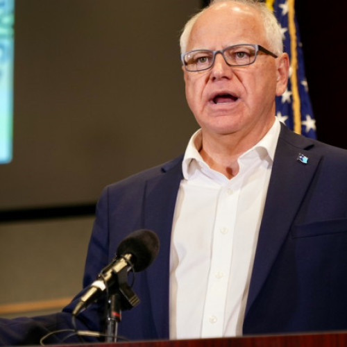 Tim Walz semnează legea pentru protecția consumatorilor de bilete la evenimente