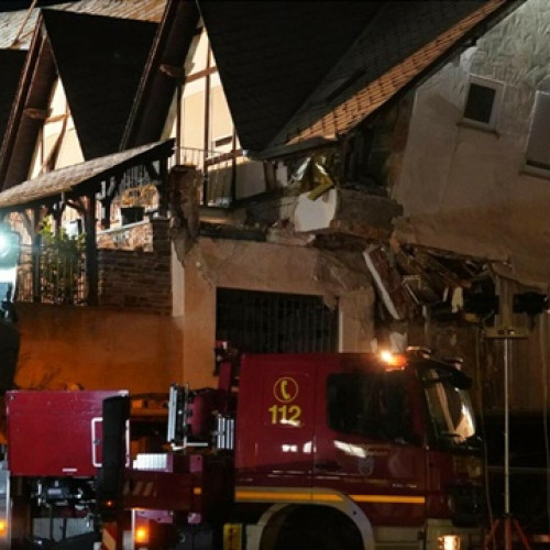 Hotel prăbușit în Germania: nouă persoane ar putea fi sub dărâmături