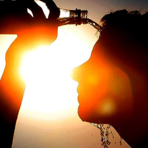 Canicula se întoarce în România, cu temperaturi de până la 35 de grade