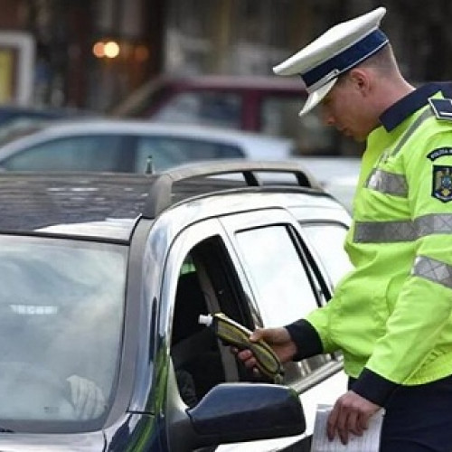 Tânăr fără permis și un șofer băut depistați de poliție în aceeași zi