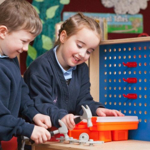 Reprezentanții unei școli din Texas interzic uniformele complet negre