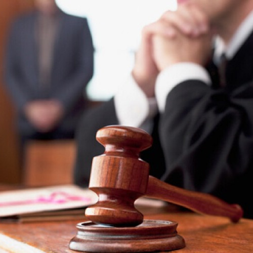 Cereri de majorare a salariilor de către grefieri și magistrați