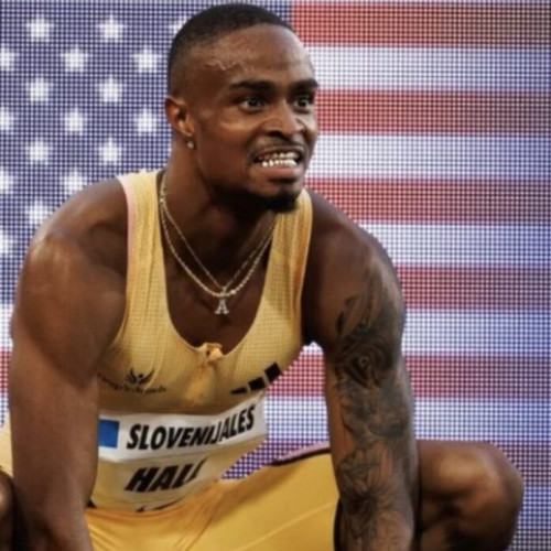 Quincy Hall câștigă medalia de aur la proba de 400 metri la Jocurile Olimpice de la Paris