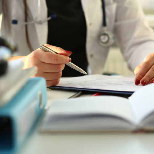 Doi medici și o asistentă reținuți pentru tentativă de omor în cazul deceselor suspecte din ATI