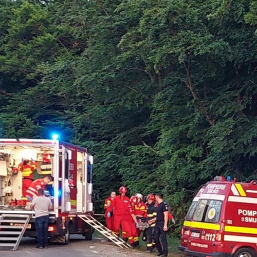 Accident grav în Dumbravita: Un bărbat a murit, iar un pasager a fost rănit