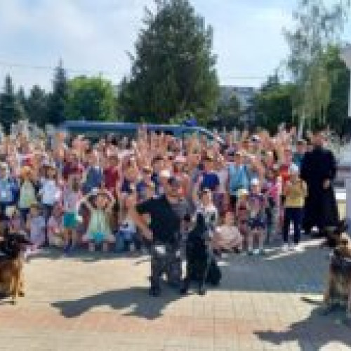 Jandarmii botoșăneni la școlile de vară organizate de biserici