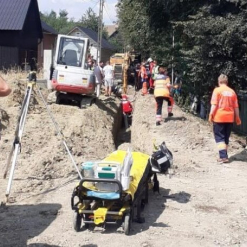 Muncitor prins sub un mal de pământ la Siret