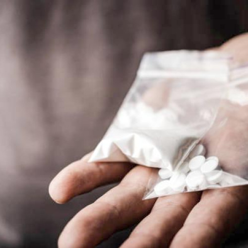 Tânăr din Uricani condamnat pentru trafic de droguri la un festival de muzică