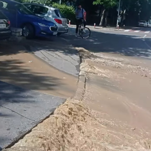 Străzi din cartierul clujean Mănăștur afectate de o avarie la conducta de apă