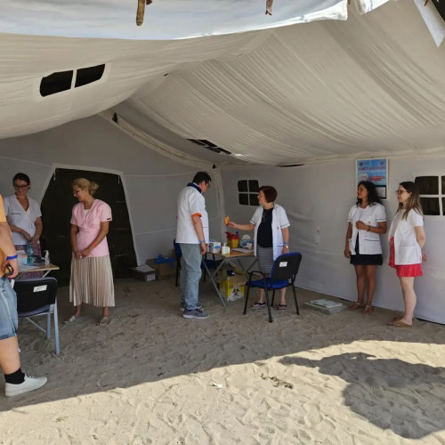 Universitatea de Medicina si Farmacie "Carol Davila" din Bucuresti ofera consultatii medicale gratuite in statiuni