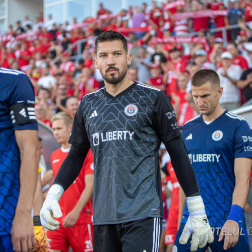 Meci disputat între Otelul și UTA Arad, rezultat final 1-1