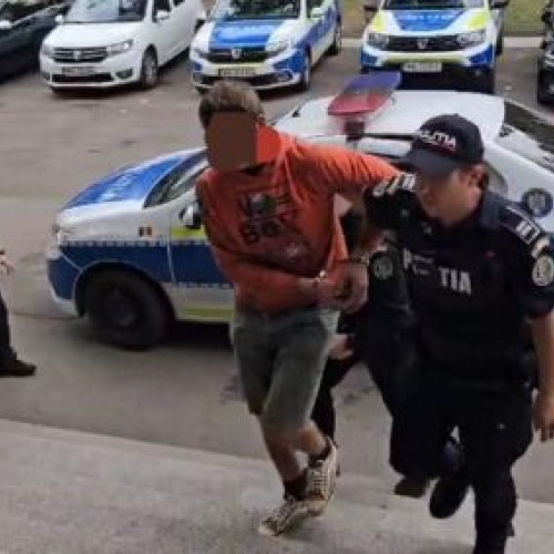 Doi tineri arestați după ce au jefuit două bătrâne din Botoșani