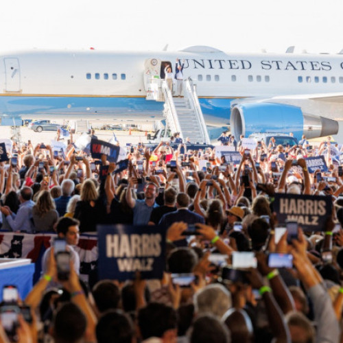 Donald Trump acuză manipularea imaginilor de la mitingul lui Kamala Harris din Michigan